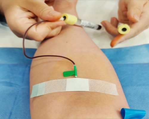 婴儿的言语发展阶段是怎样的？