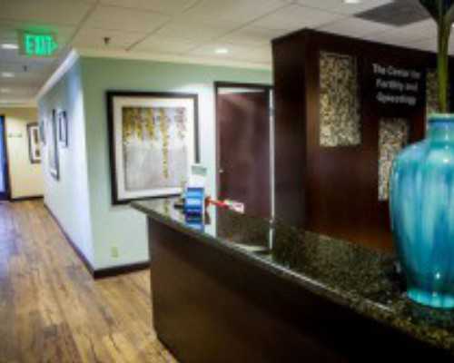 (a)代孕女微信,俄罗斯供卵试管婴儿生女儿：费用情况及优势